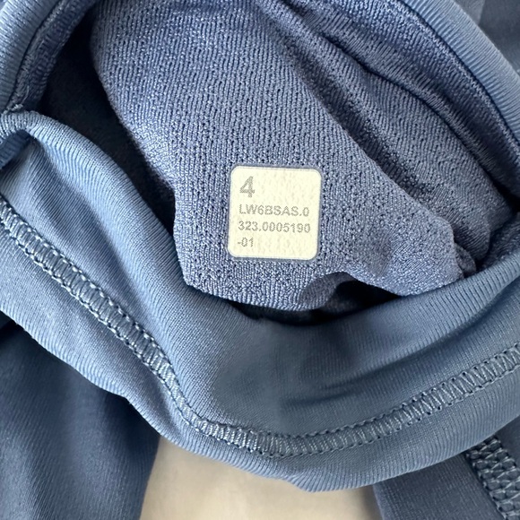 All the right places crop - Picture 2 of 4